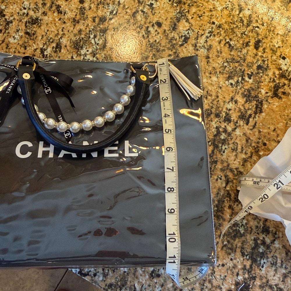 Handmade PVC Glossy Black Tote with Pearl Detail!! - Picture 4 of 9